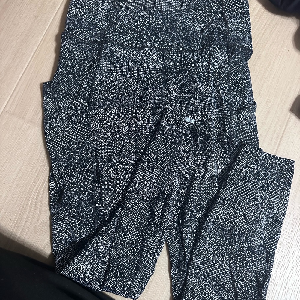 Lululemon Athletica Black and White Patterned Leggings